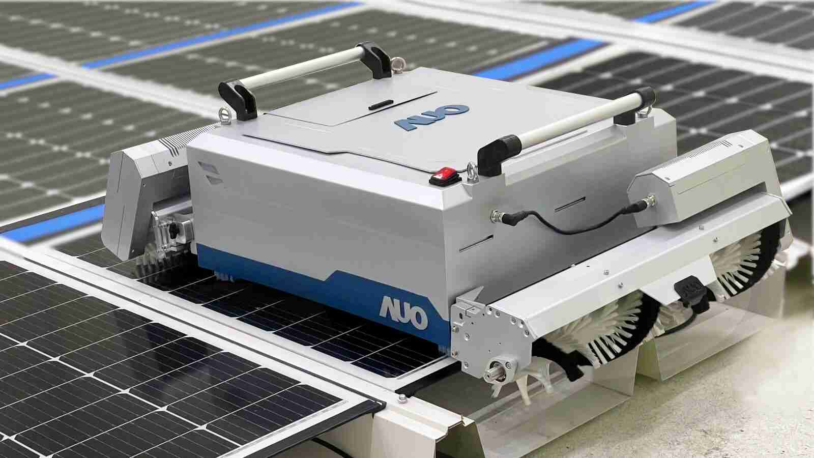 冰球突破致力EPC场域技术升级，，，，导入清洁机器人搭配传感器与AI数据分析，，，，大幅减少维运成本