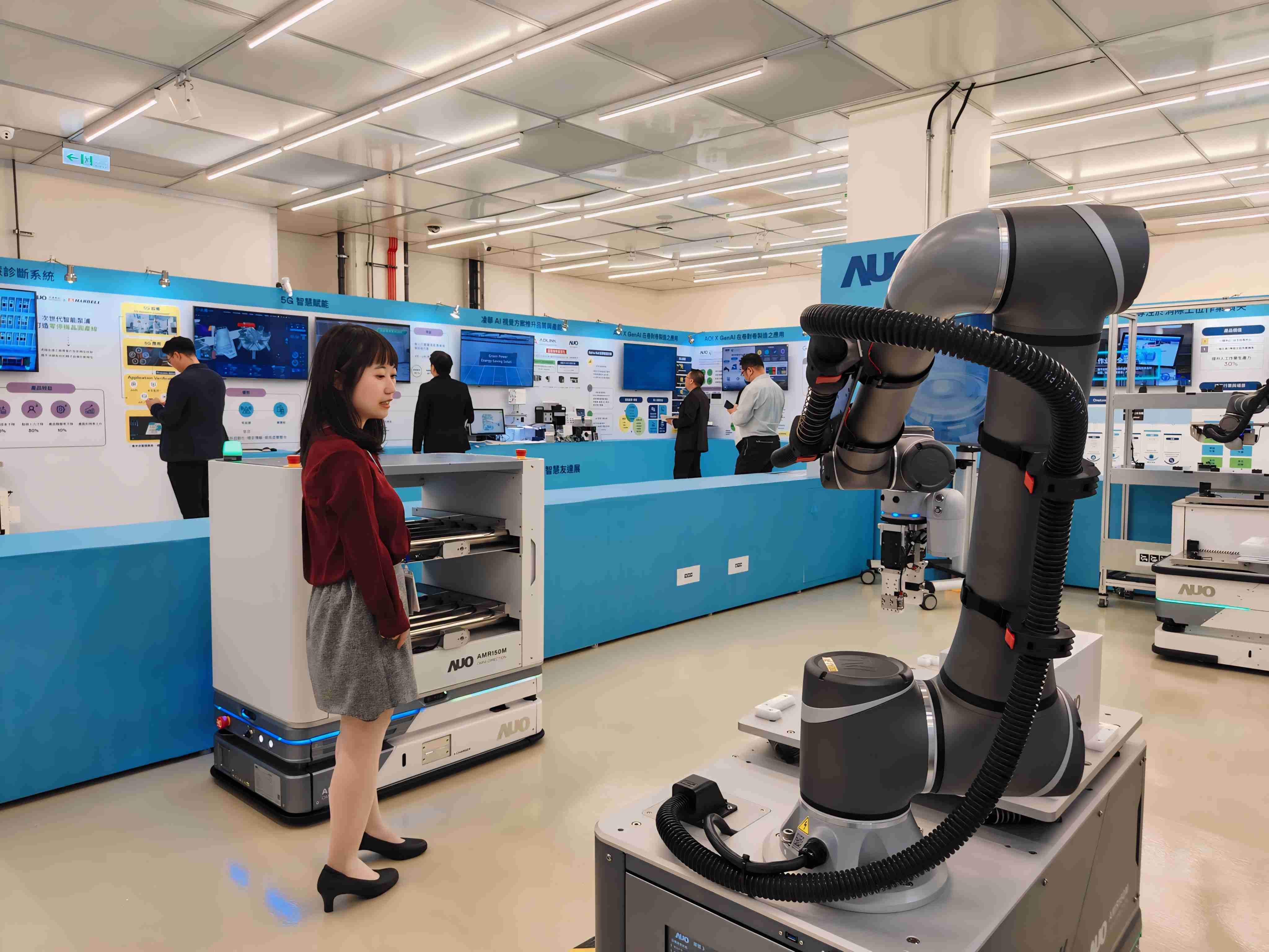 2024智能冰球突破展邀集生态圈伙伴共同参展，，，从数字应用、、、、净零减碳到能源发展，，，创造全方位永续商机，，携手生态圈伙伴迈向永续未来